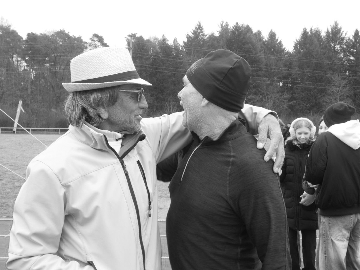 Rheinzabern-Wolfgang-Behr Wolfgang Behr Laufmoderator Winterlaufserie in Rheinzabern